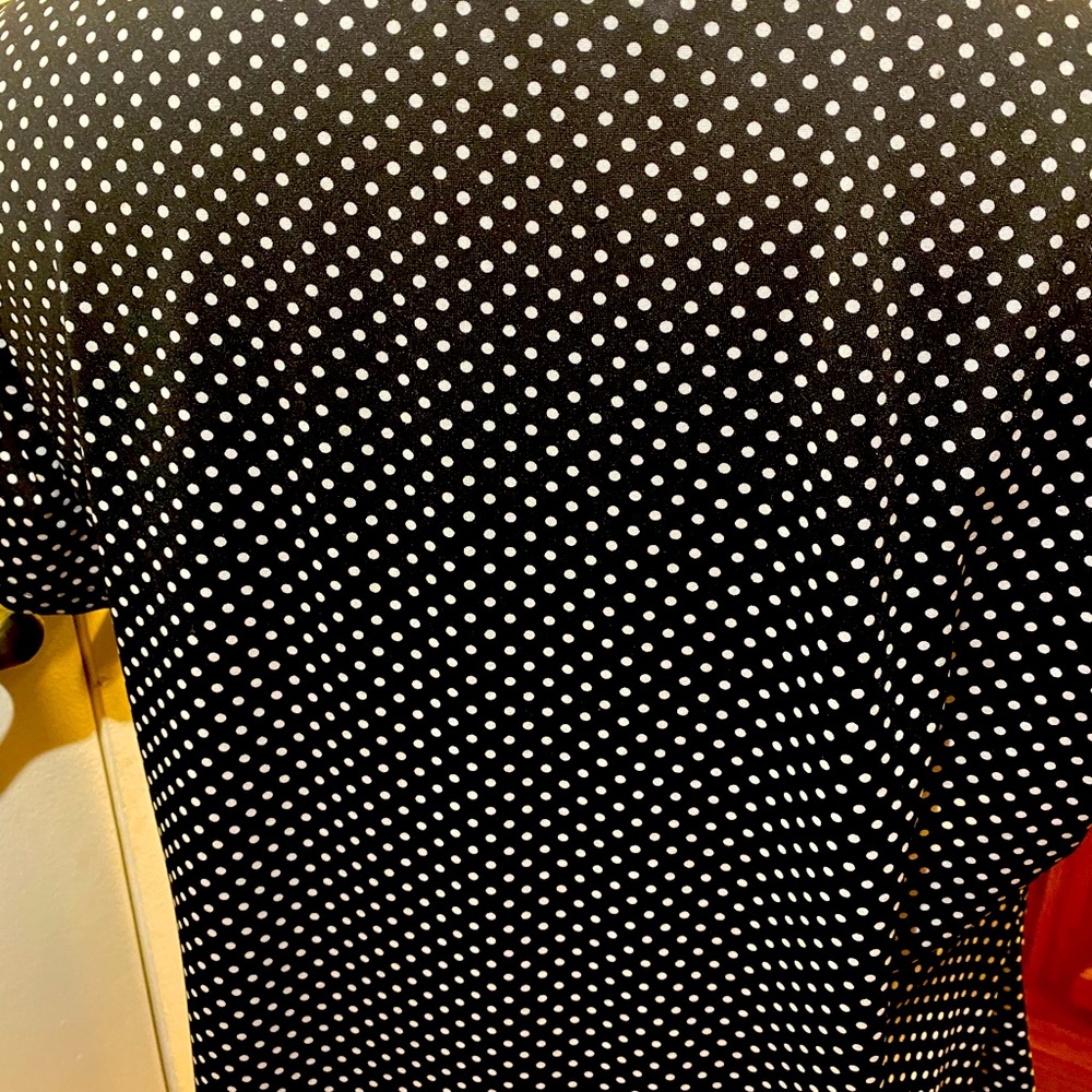 G. Kollection-women’s xl polka dotted white with black Non smoker